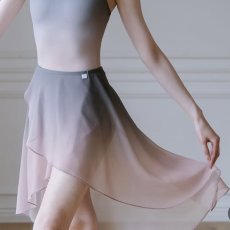 画像1: 【BYPLIE】 ストラップレススカート　リハーサル丈　OmblePink-Gray (1)