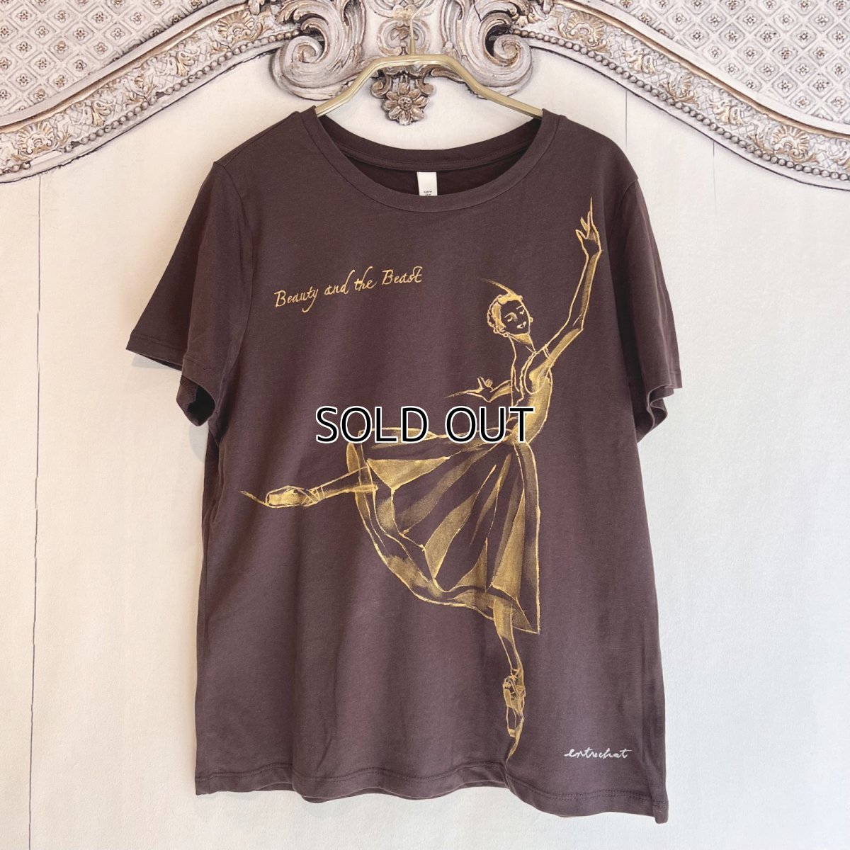 画像1: 【entrechat】  デザイナー直筆〈美女と野獣〉オーガニックコットンTシャツ (1)