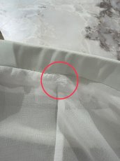 画像2:  B品【DellaLo'MILANO 】 Mr.B Skirt(定価8,000円)サイドのほつれ (2)
