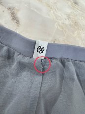 画像2:  B品【DellaLo'MILANO 】 Sogno Skirt(定価14,000円)サイドの縫い外れ (2)