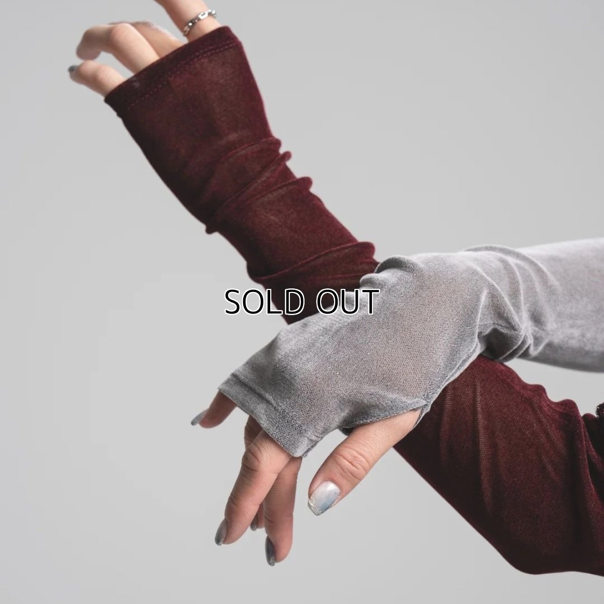 画像7: 【EMOIR】 Flock print open neck T (7)