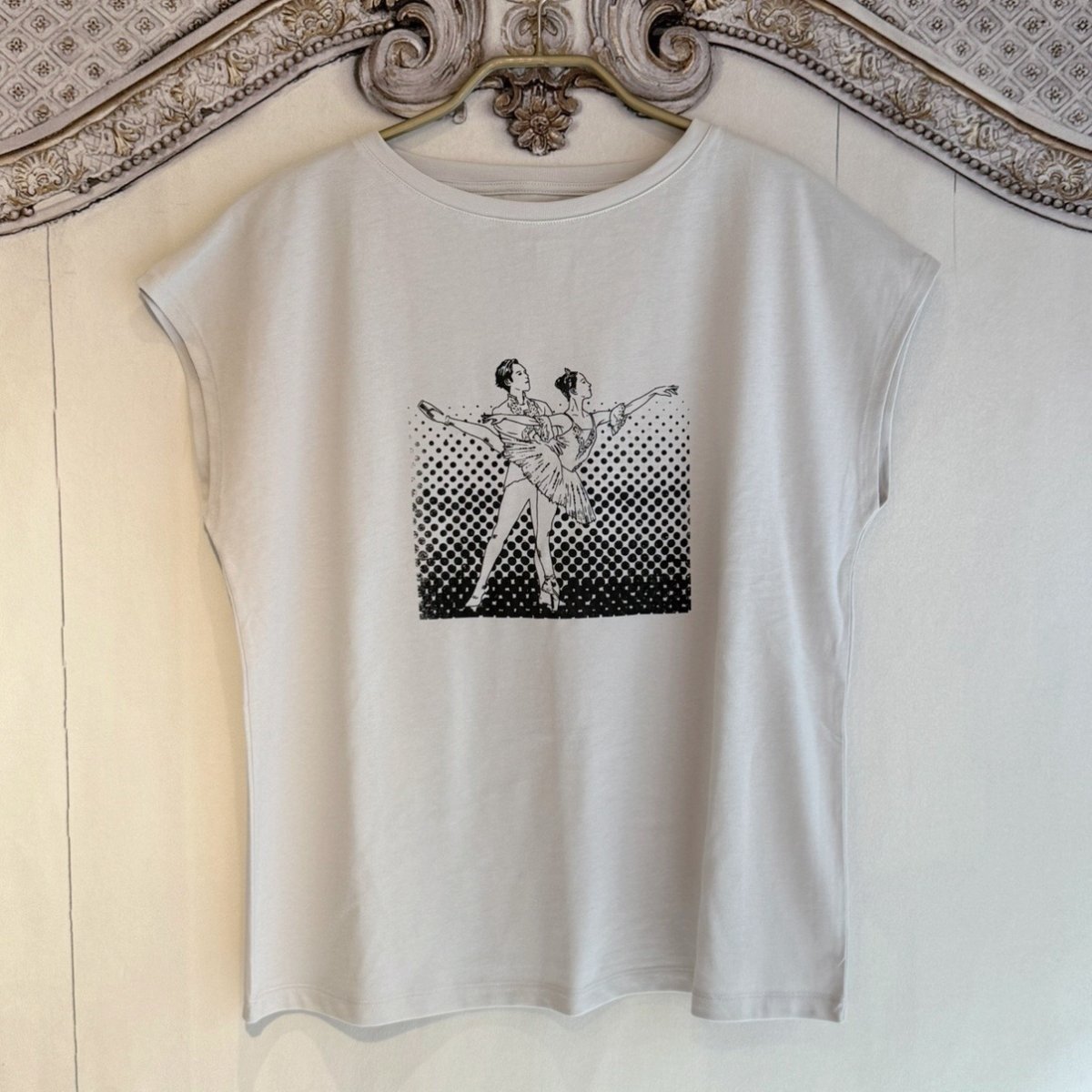 画像2: 【entrechat】 ＜ 眠れる森の美女＞フレンチスリーブTシャツ (2)