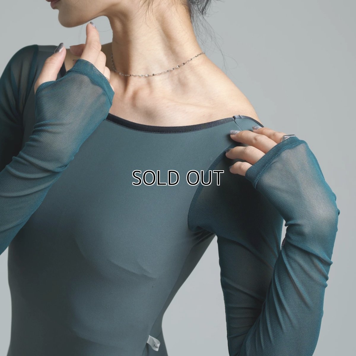 画像4: 【EMOIR】 Finger hole leotard (4)