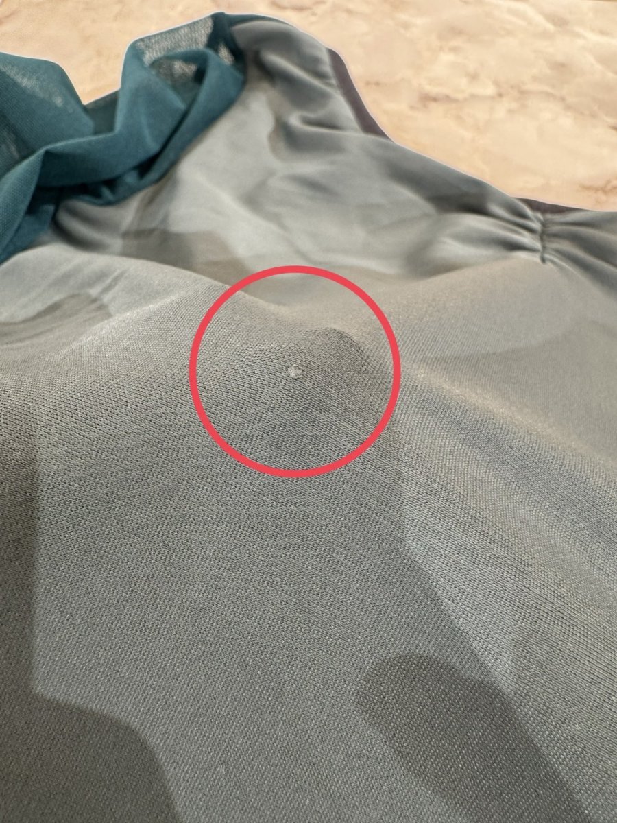 画像9:  B品【EMOIR】 Flare sleeve leotard 生地のほつれ　縫製はずれ (9)