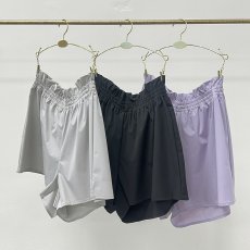 画像1: 【LEVDANCE】  laura flared shorts (1)