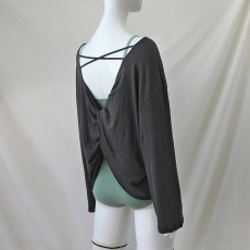 画像4: 【LEVDANCE】  paris back-twisted top (4)