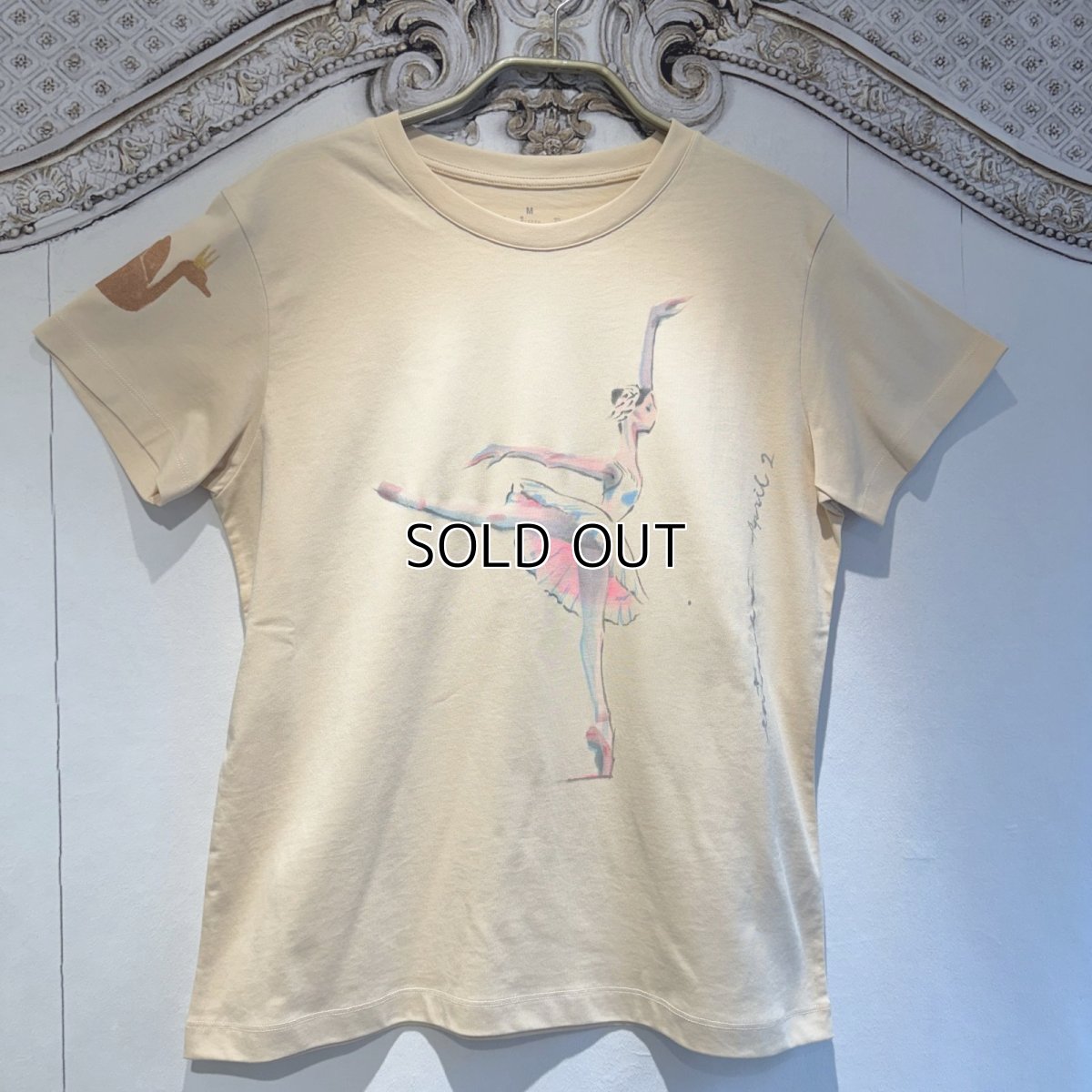 画像2: 【entrechat】デザイナー直筆 Odette Swan Ballerina 半袖Tシャツ (2)