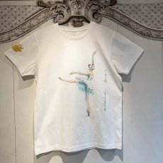 画像1: 【entrechat】デザイナー直筆 Odette Swan Ballerina 半袖Tシャツ (1)