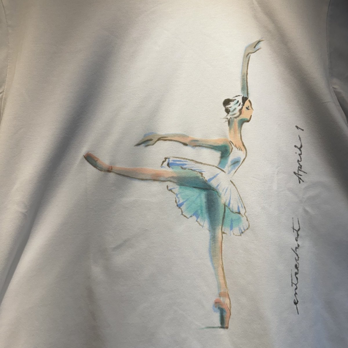 画像4: 【entrechat】デザイナー直筆 Odette Swan Ballerina 半袖Tシャツ (4)