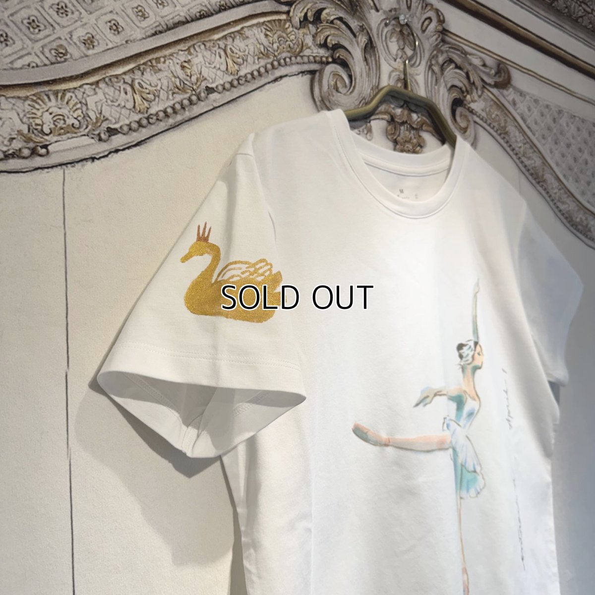 画像3: 【entrechat】デザイナー直筆 Odette Swan Ballerina 半袖Tシャツ (3)
