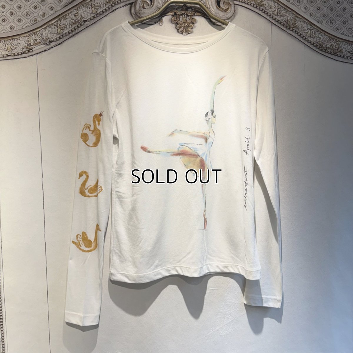 画像1: 【entrechat】デザイナー直筆 Odette Swan Ballerina 長袖クルーネックＴシャツ (1)