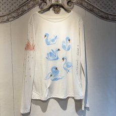 画像1: 【entrechat】デザイナー直筆  Odette Swan 長袖クルーネックＴシャツ (1)