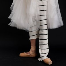画像2: 【LEVDANCE】  stripe semi flared legwarmers (2)